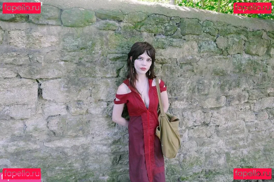 Sophie Thatcher Onlyfans Photo Gallery 