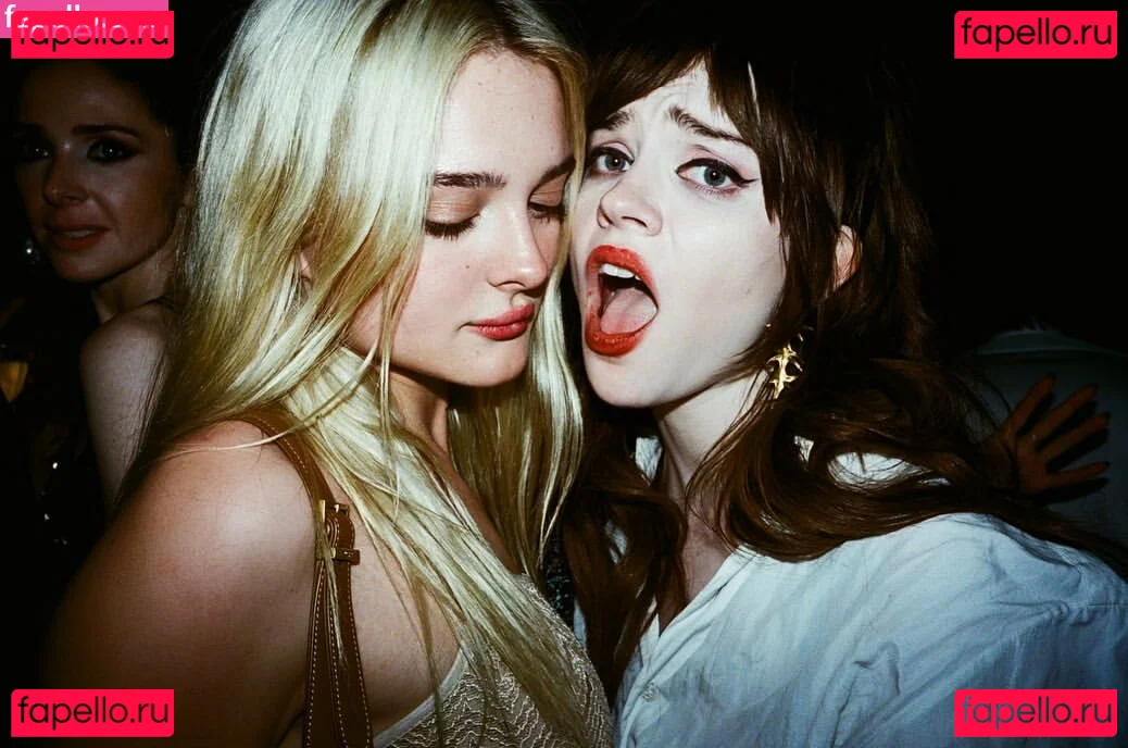 Sophie Thatcher Onlyfans Photo Gallery 