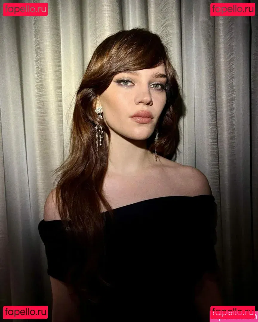 Sophie Thatcher Onlyfans Photo Gallery 