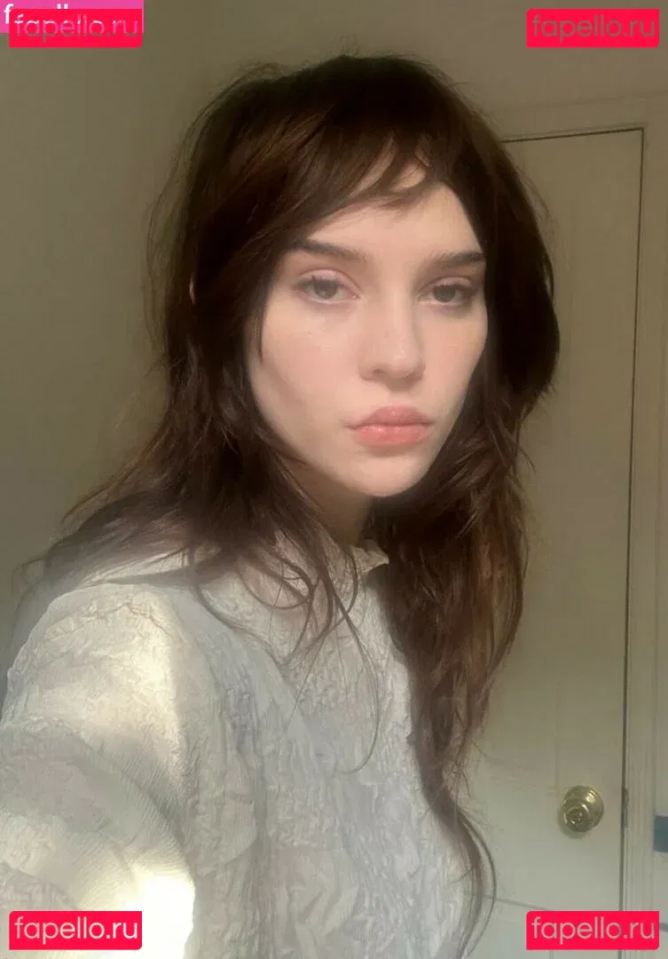 Sophie Thatcher Onlyfans Photo Gallery 