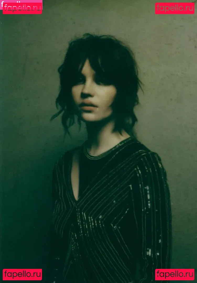 Sophie Thatcher Onlyfans Photo Gallery 