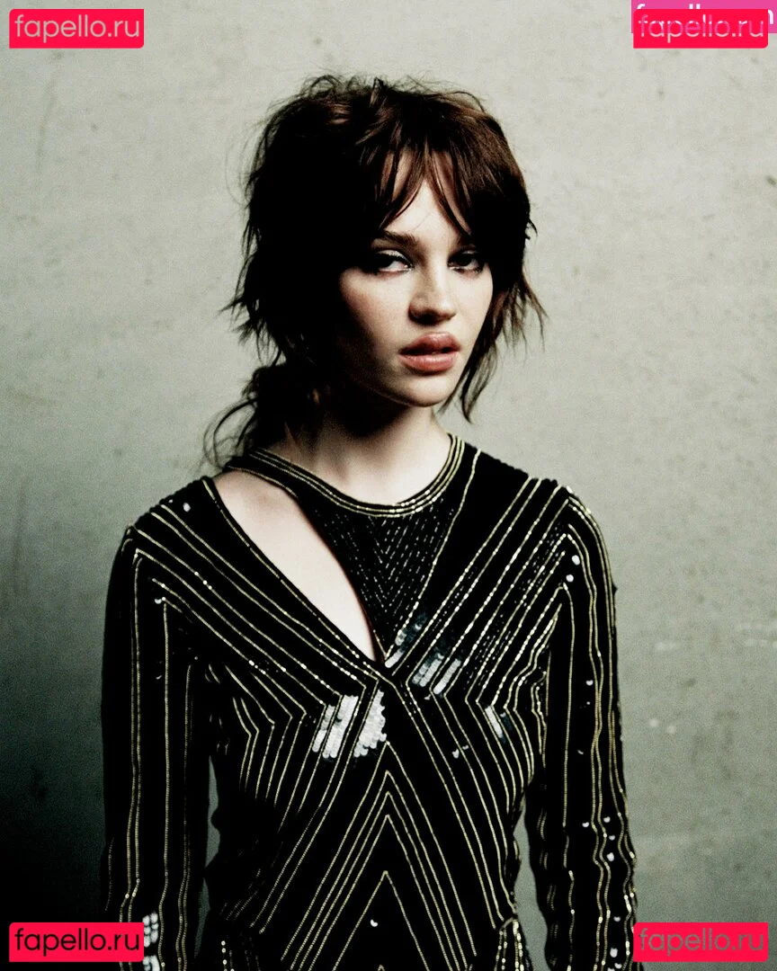 Sophie Thatcher Onlyfans Photo Gallery 