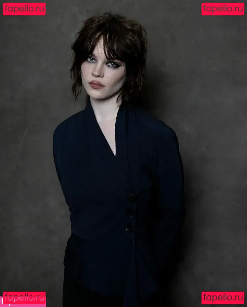 Sophie Thatcher Onlyfans Photo Gallery 