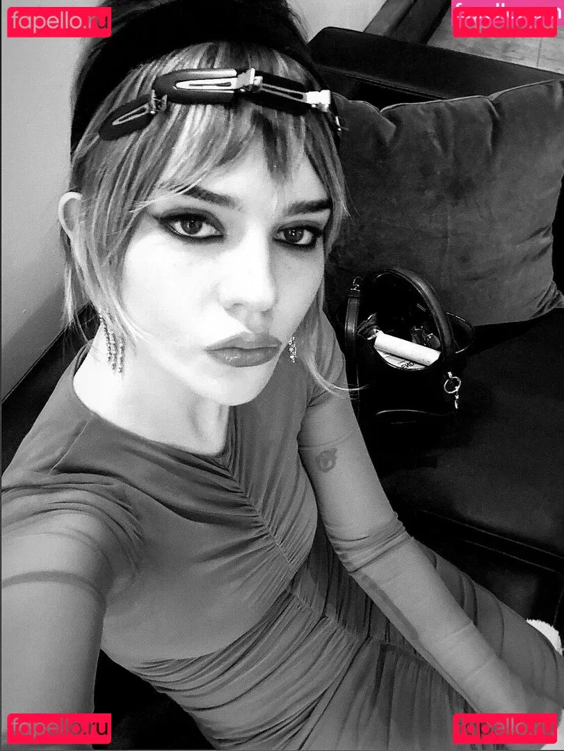 Sophie Thatcher Onlyfans Photo Gallery 