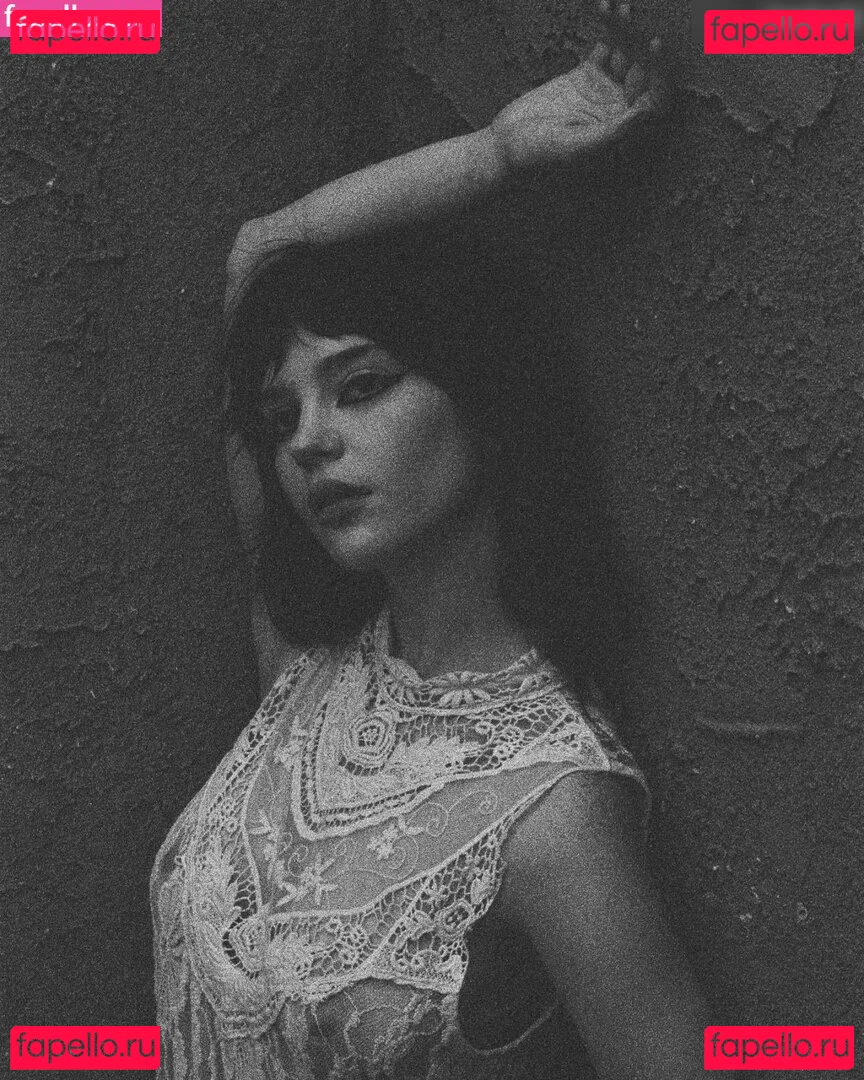 Sophie Thatcher Onlyfans Photo Gallery 