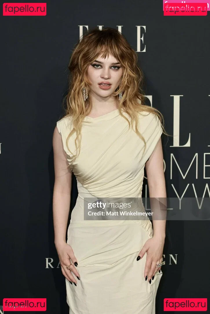 Sophie Thatcher Onlyfans Photo Gallery 