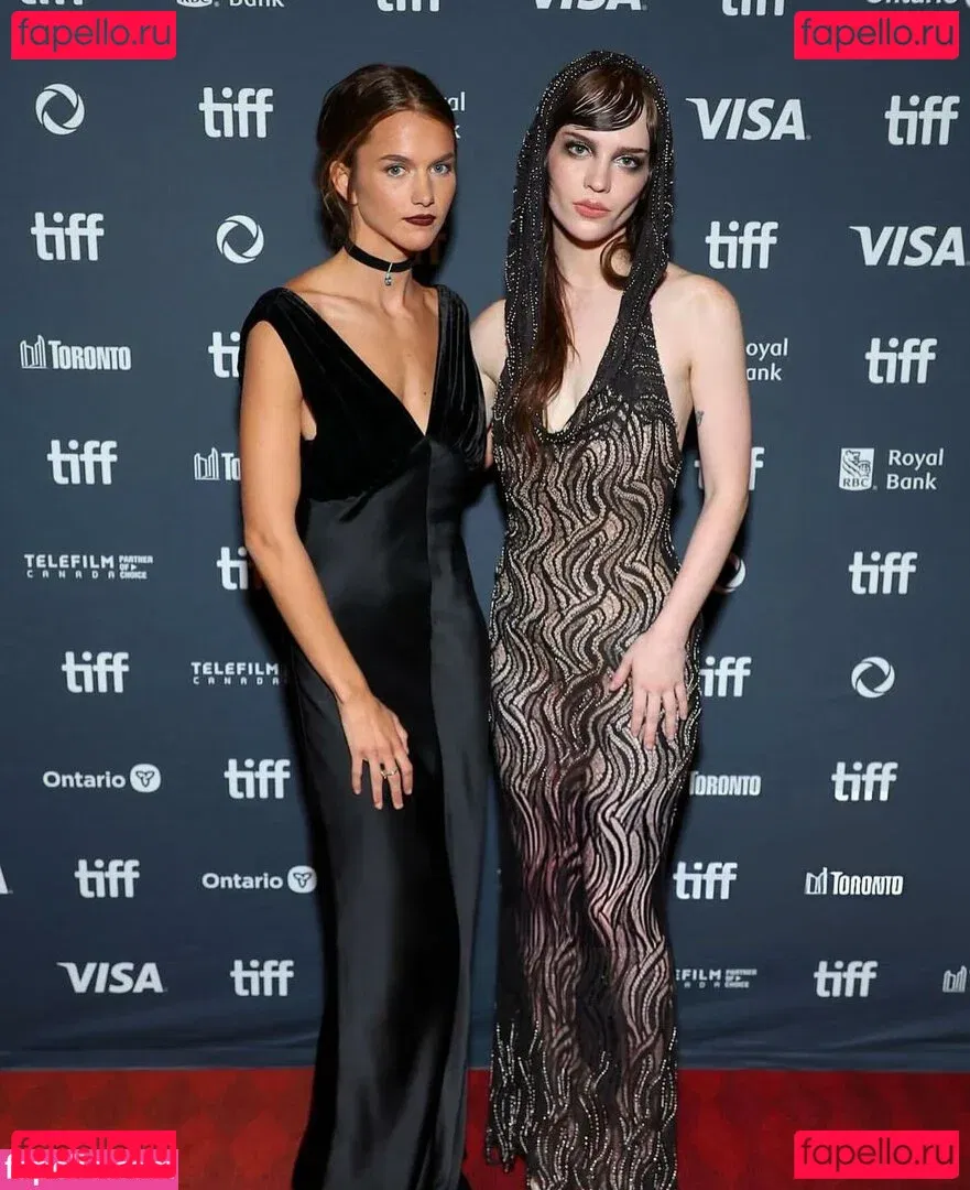 Sophie Thatcher Onlyfans Photo Gallery 