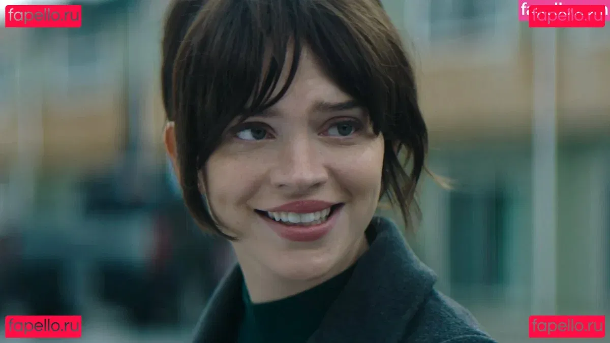 Sophie Thatcher Onlyfans Photo Gallery 