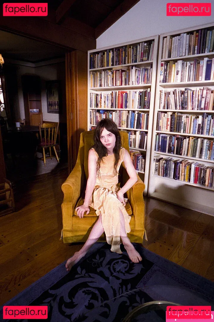 Sophie Thatcher Onlyfans Photo Gallery 