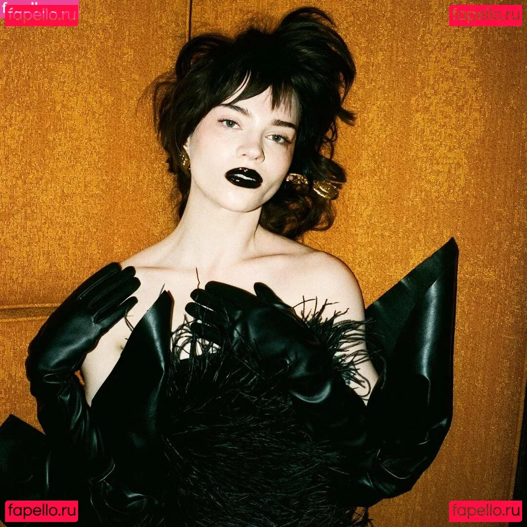 Sophie Thatcher Onlyfans Photo Gallery 