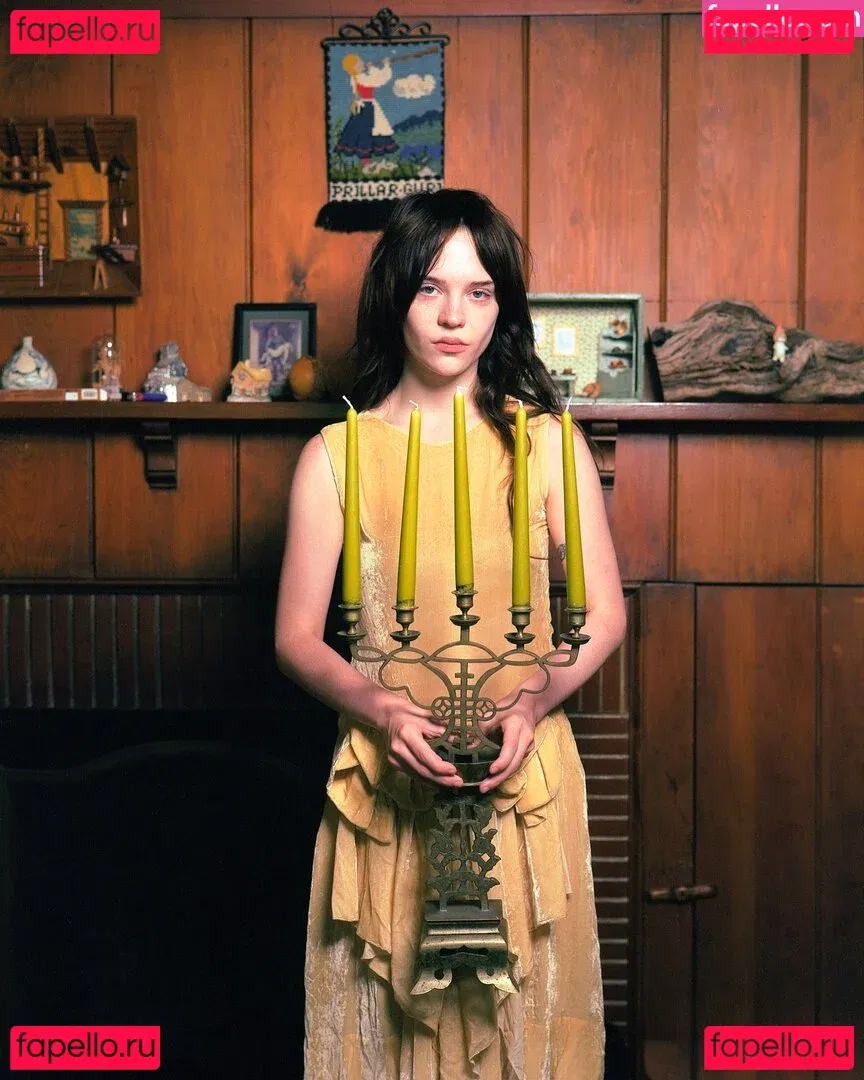 Sophie Thatcher Onlyfans Photo Gallery 