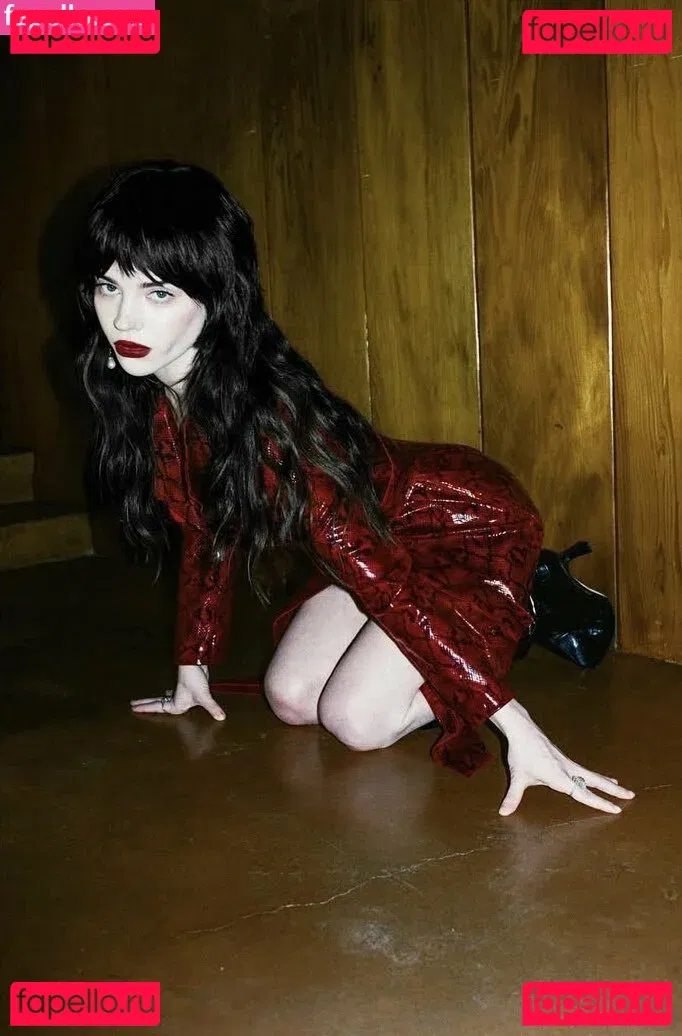 Sophie Thatcher Onlyfans Photo Gallery 