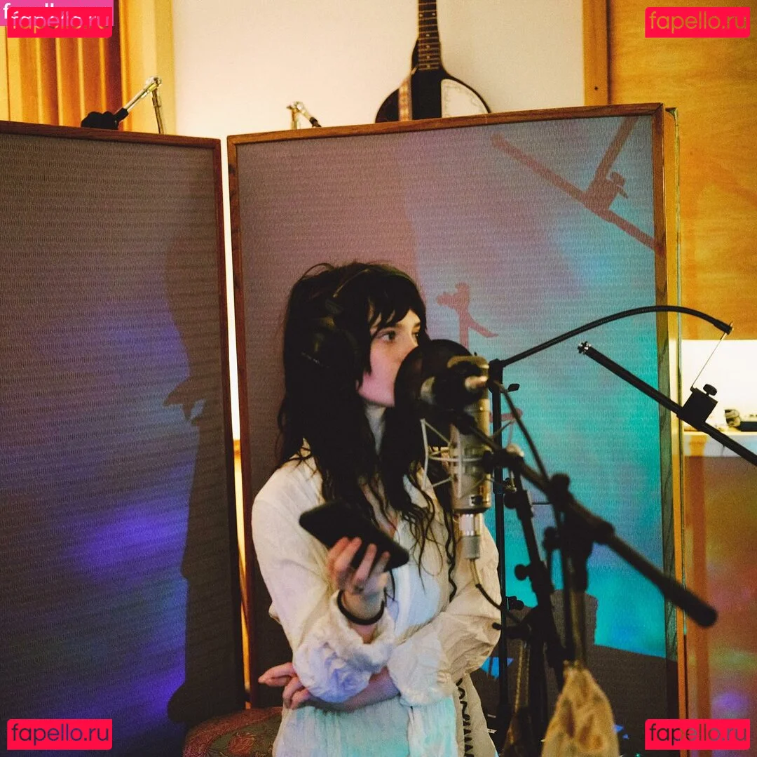 Sophie Thatcher Onlyfans Photo Gallery 