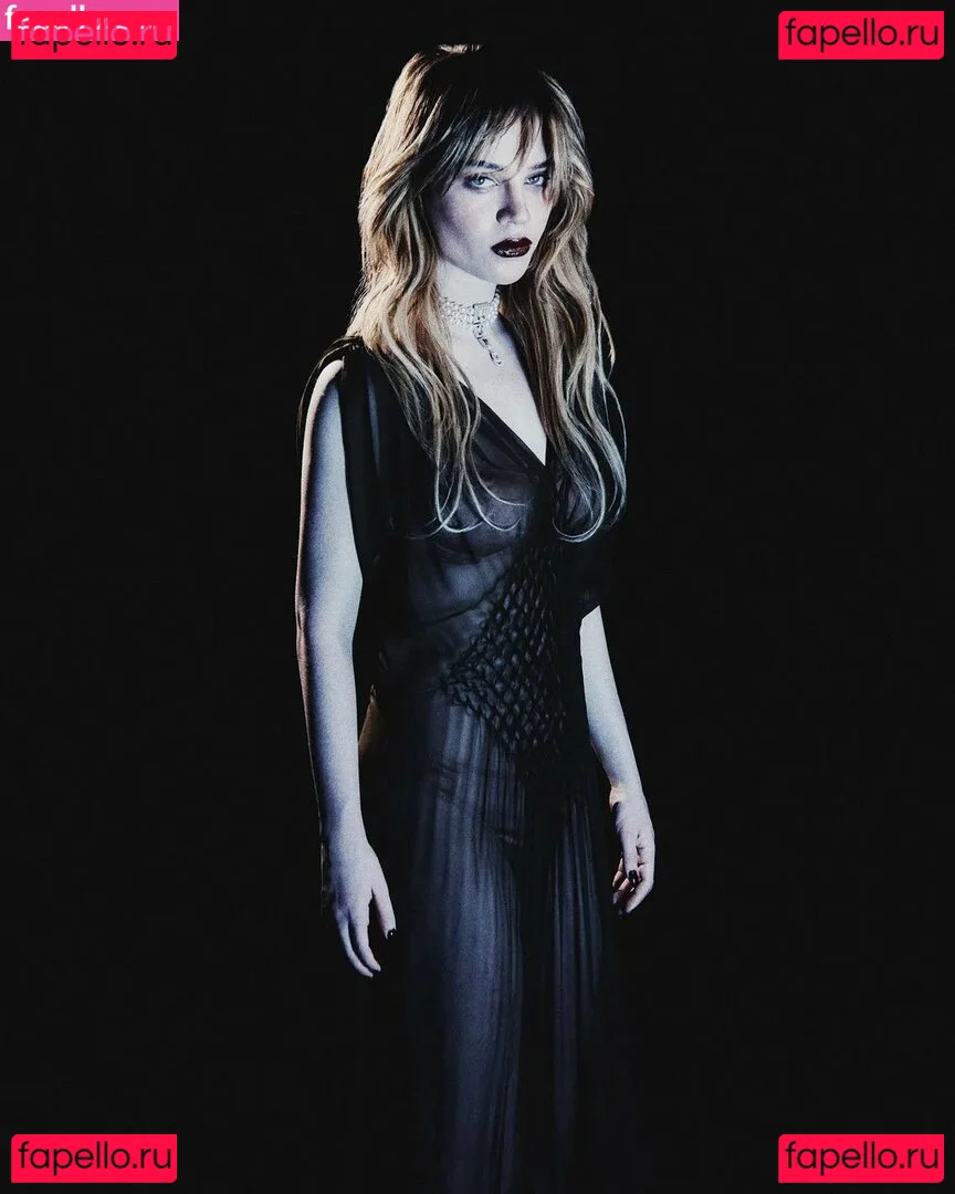 Sophie Thatcher Onlyfans Photo Gallery 