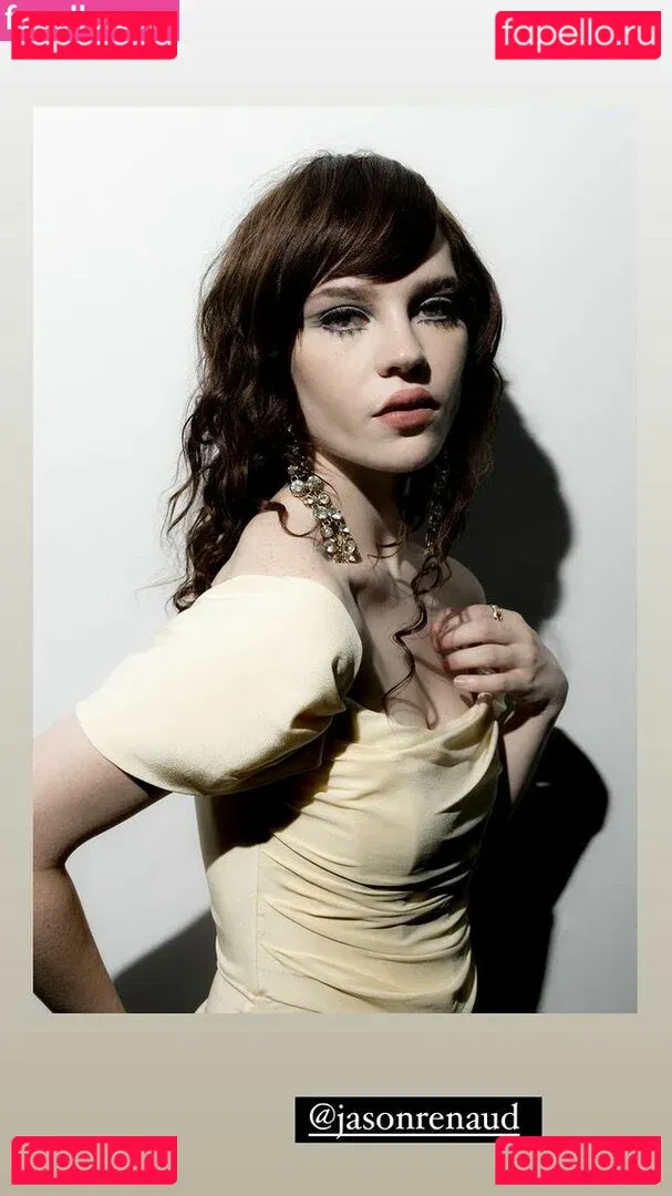 Sophie Thatcher Onlyfans Photo Gallery 