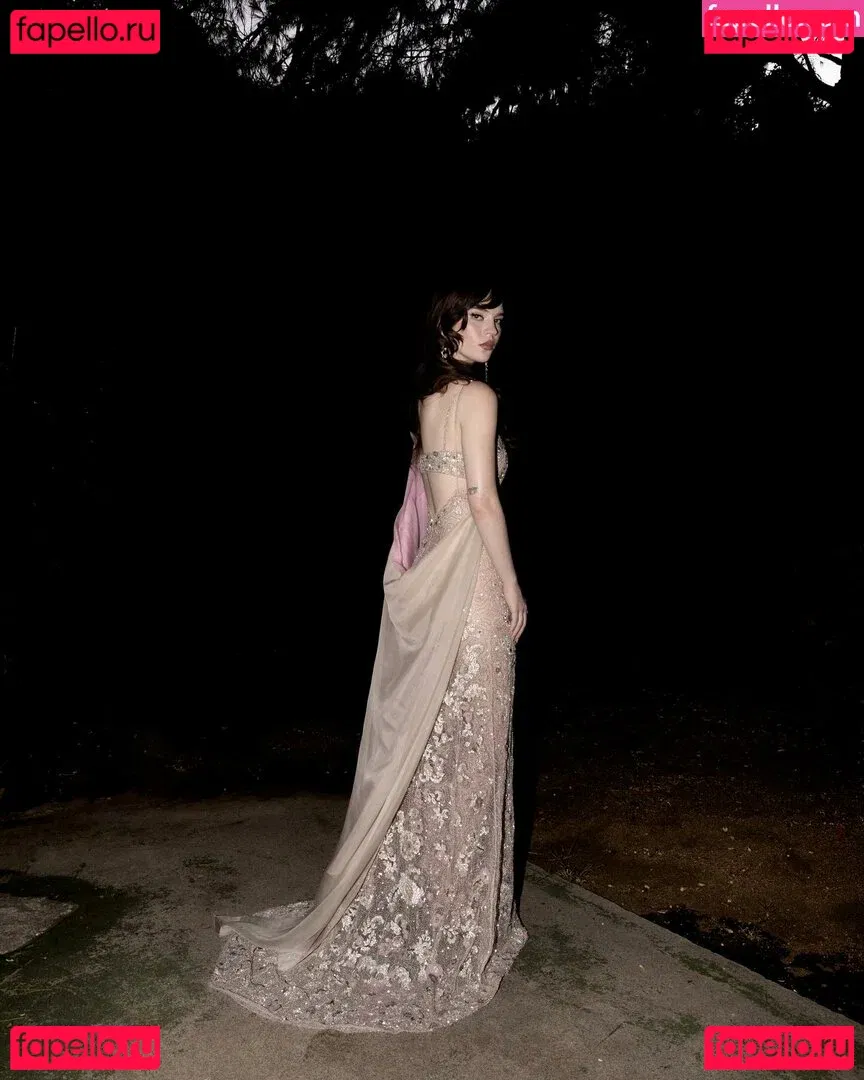 Sophie Thatcher Onlyfans Photo Gallery 