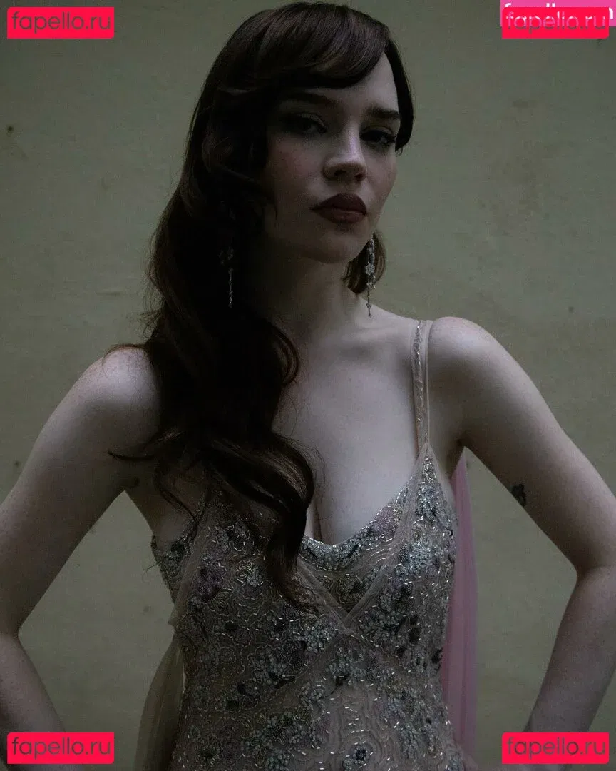 Sophie Thatcher Onlyfans Photo Gallery 