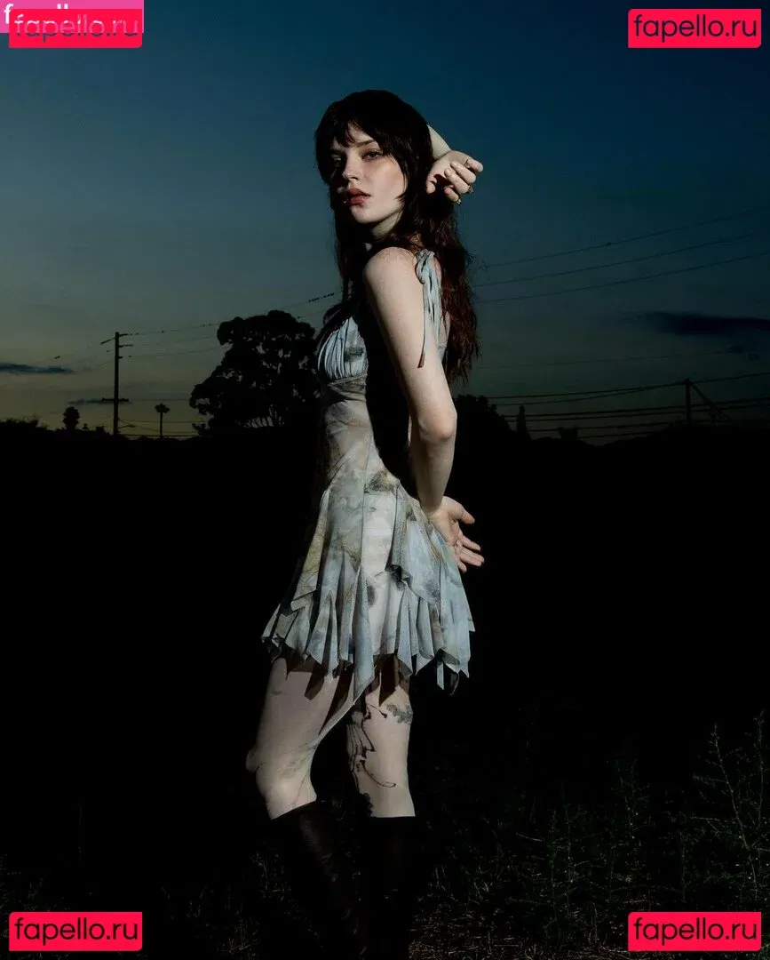 Sophie Thatcher Onlyfans Photo Gallery 