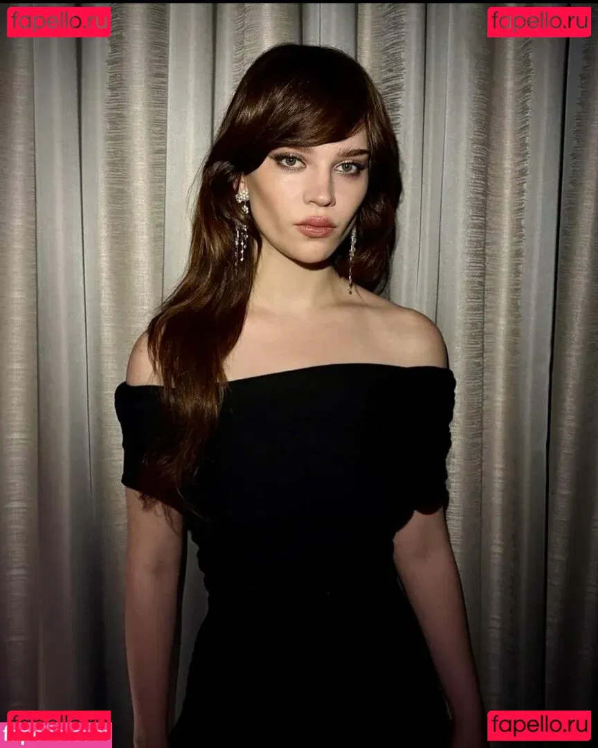 Sophie Thatcher Onlyfans Photo Gallery 