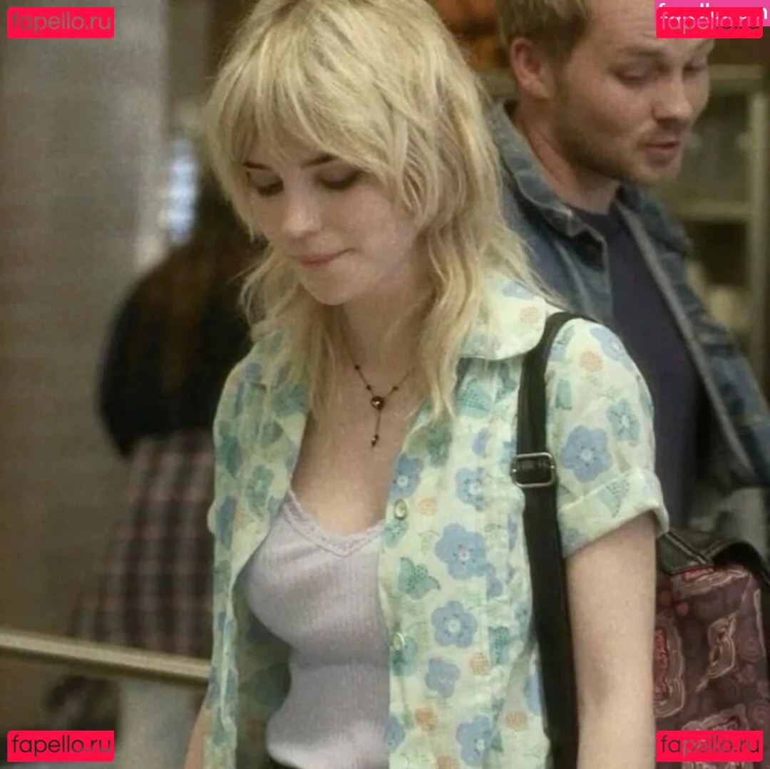 Sophie Thatcher Onlyfans Photo Gallery 