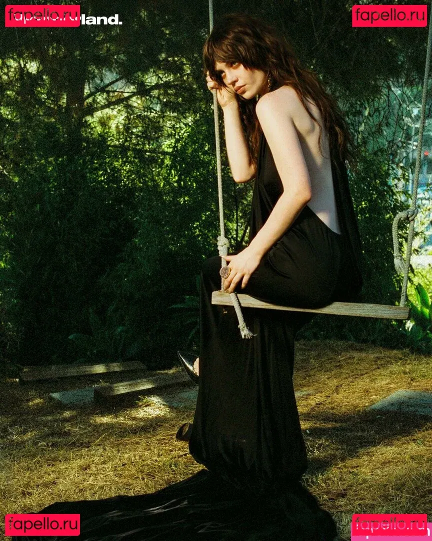 Sophie Thatcher Onlyfans Photo Gallery 