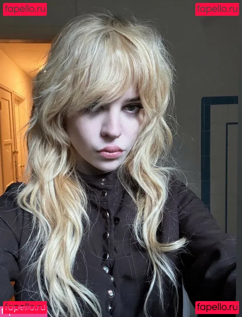 Sophie Thatcher Onlyfans Photo Gallery 