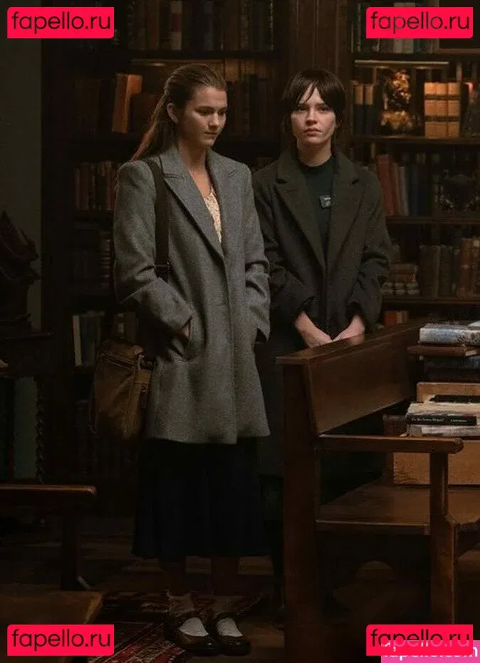 Sophie Thatcher Onlyfans Photo Gallery 