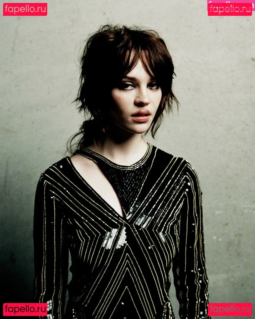 Sophie Thatcher Onlyfans Photo Gallery 