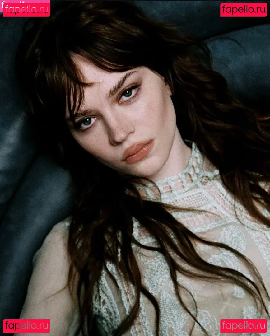 Sophie Thatcher Onlyfans Photo Gallery 