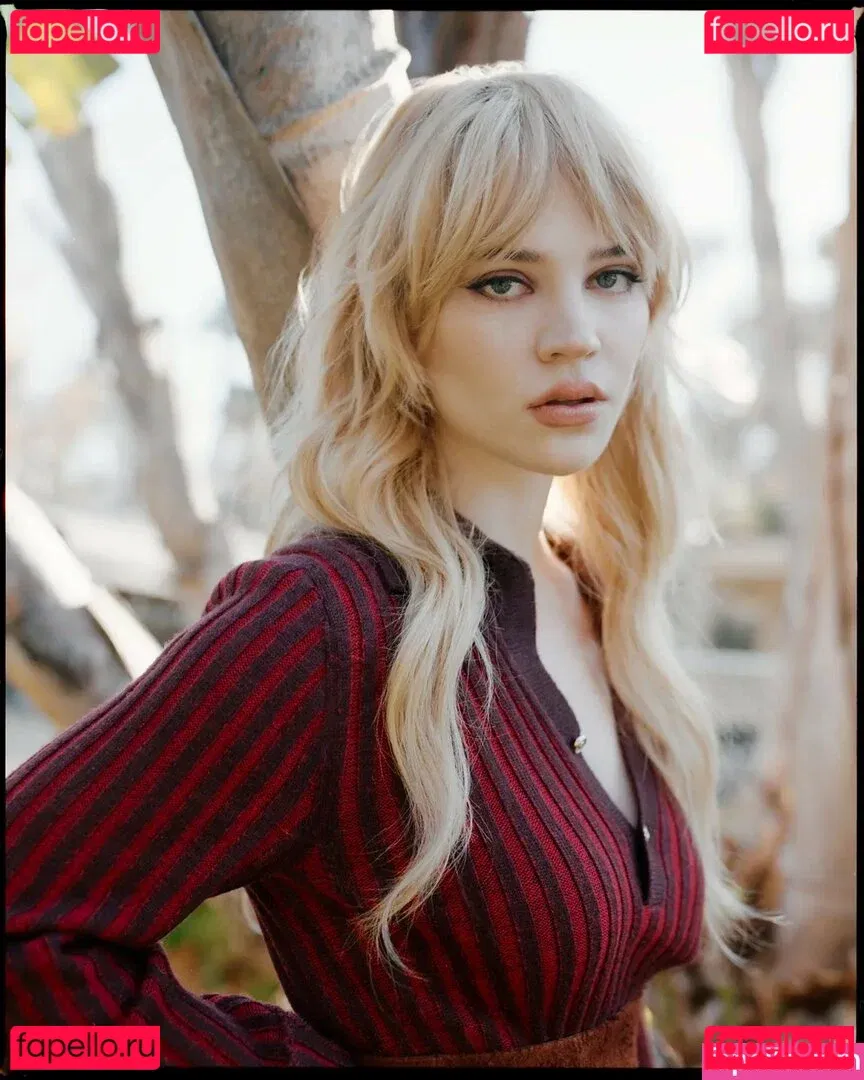 Sophie Thatcher Onlyfans Photo Gallery 