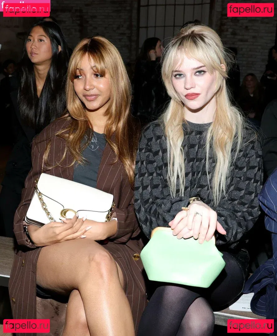 Sophie Thatcher Onlyfans Photo Gallery 