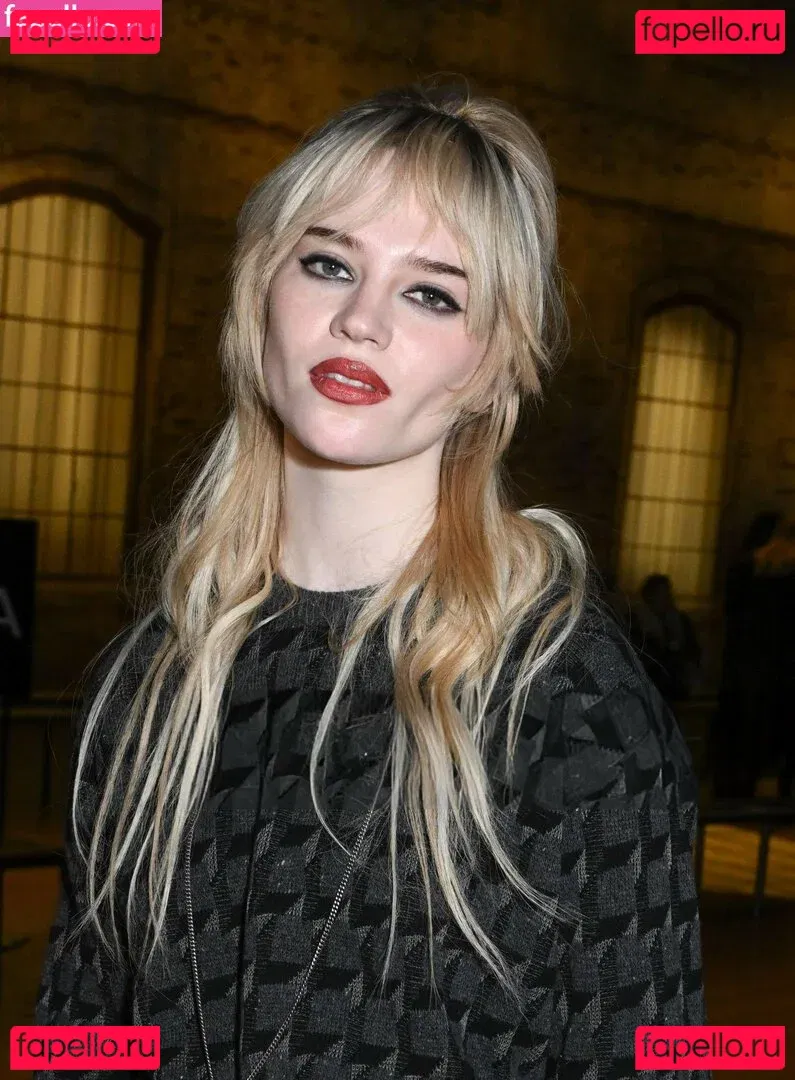 Sophie Thatcher Onlyfans Photo Gallery 