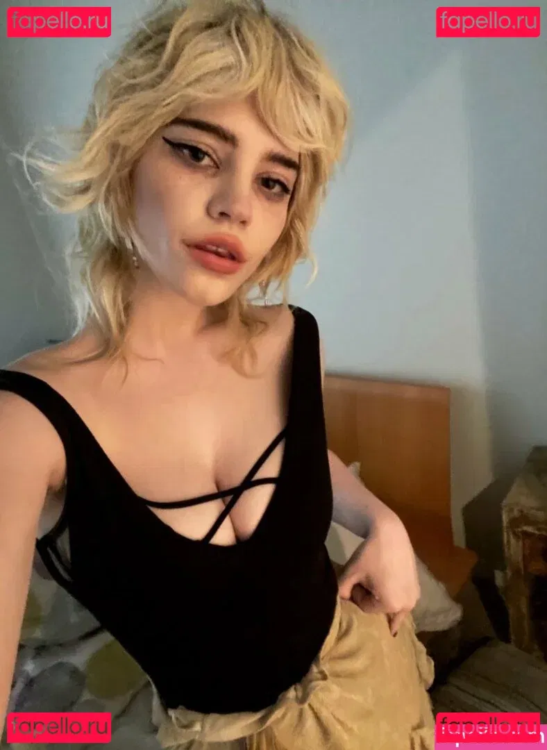 Sophie Thatcher Onlyfans Photo Gallery 