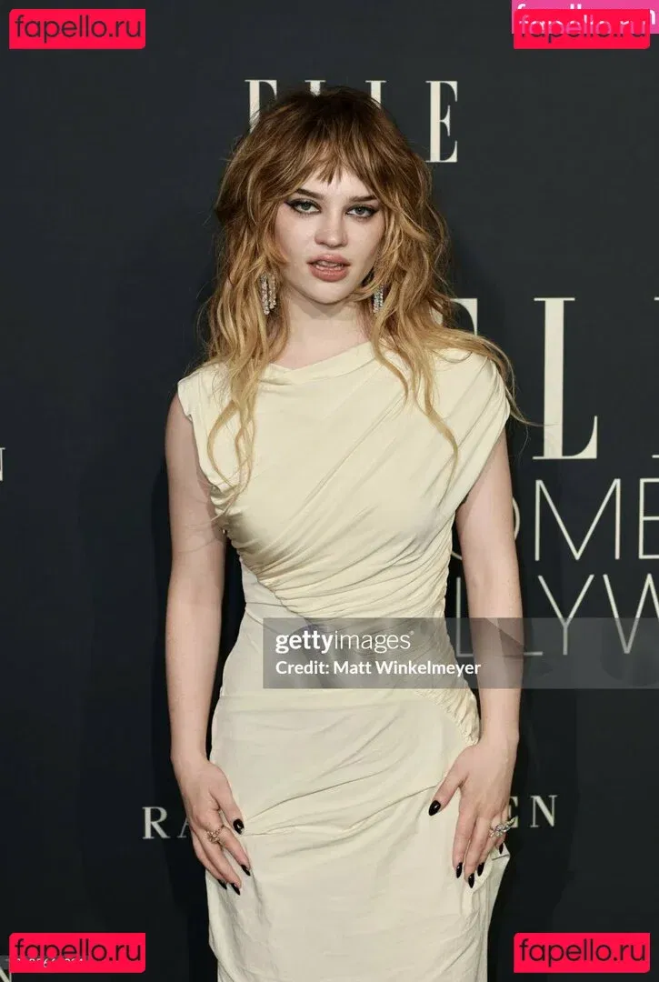 Sophie Thatcher Onlyfans Photo Gallery 