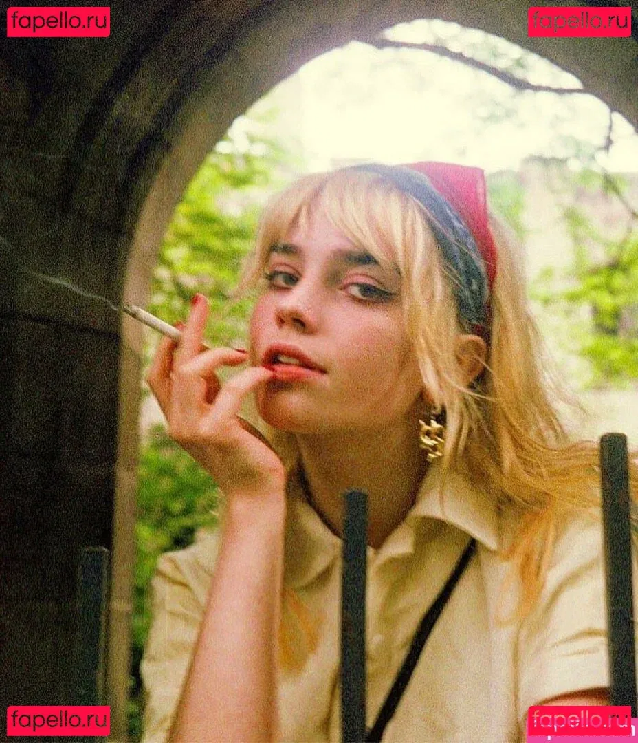 Sophie Thatcher Onlyfans Photo Gallery 