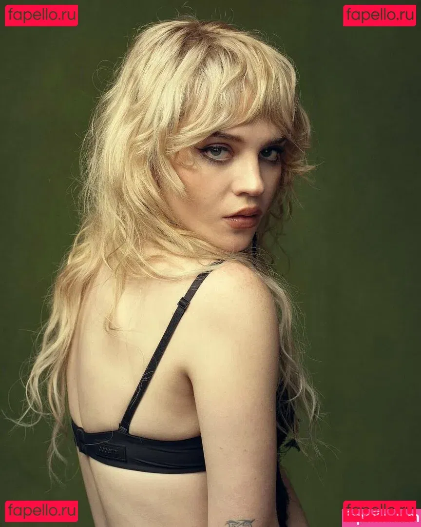 Sophie Thatcher Onlyfans Photo Gallery 