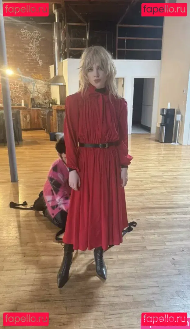 Sophie Thatcher Onlyfans Photo Gallery 