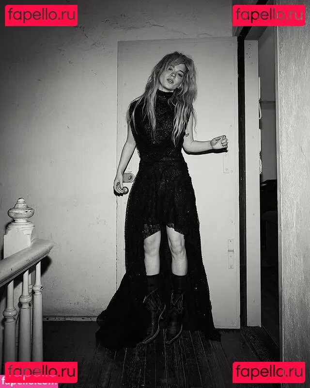 Sophie Thatcher Onlyfans Photo Gallery 