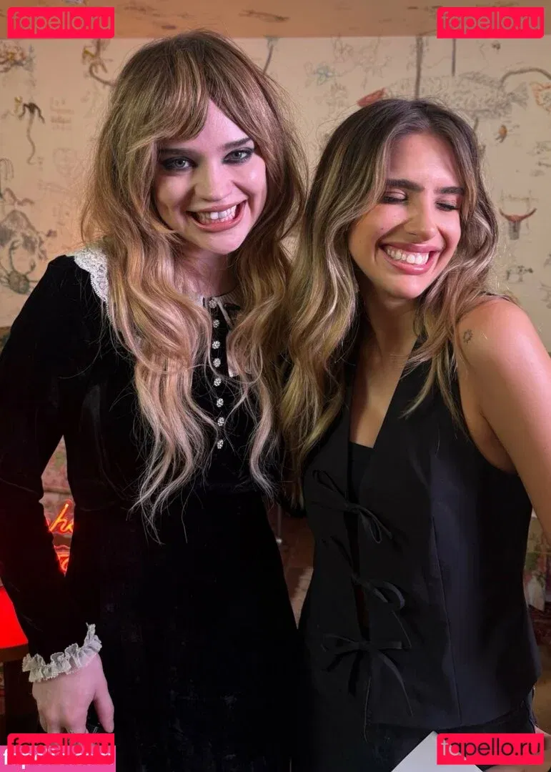 Sophie Thatcher Onlyfans Photo Gallery 