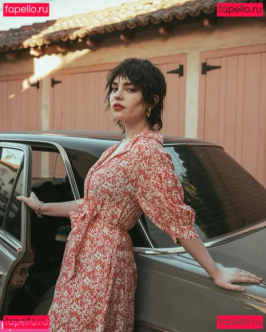 Sophie Thatcher Onlyfans Photo Gallery 