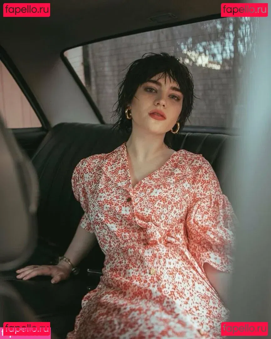 Sophie Thatcher Onlyfans Photo Gallery 