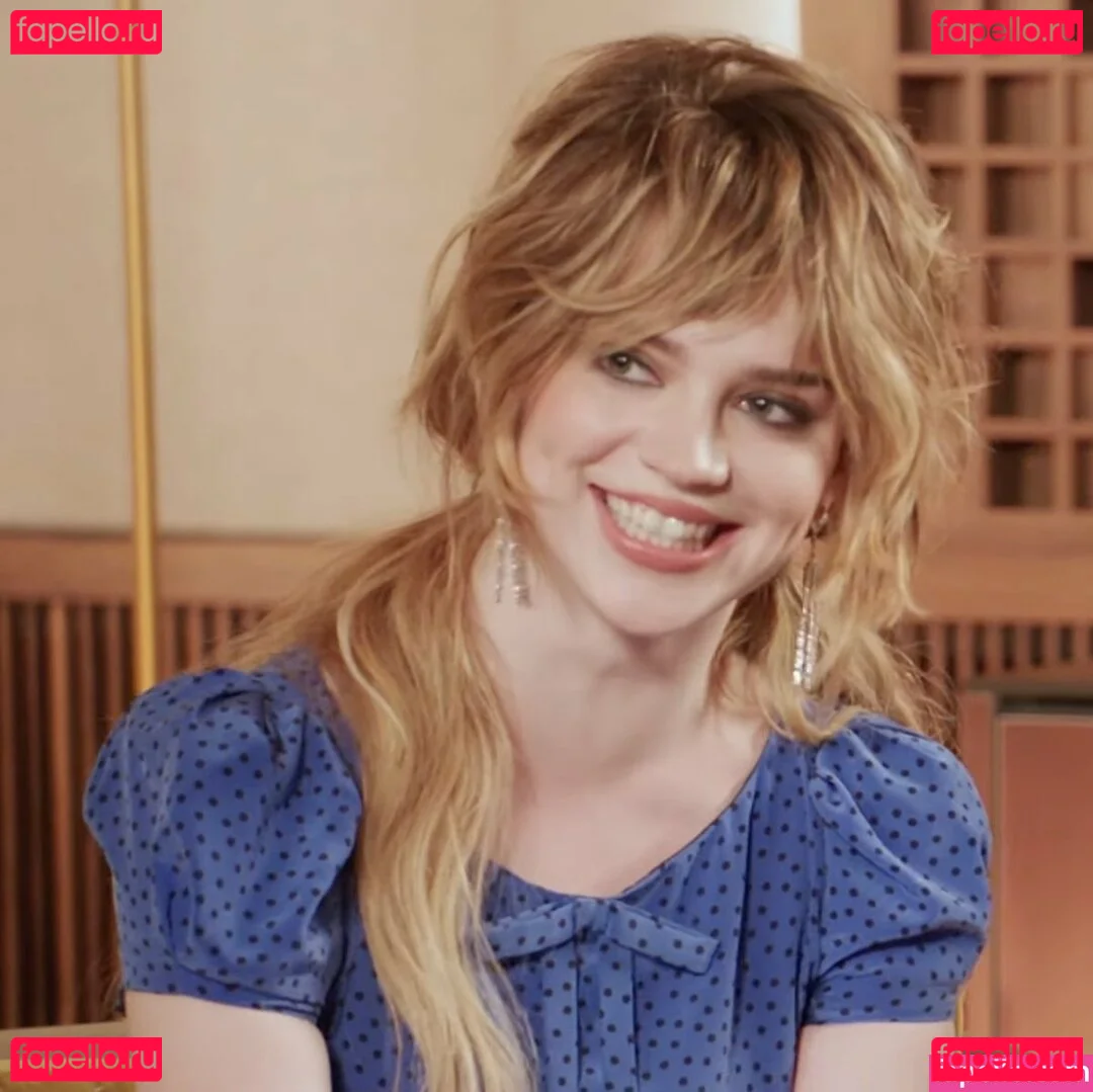 Sophie Thatcher Onlyfans Photo Gallery 