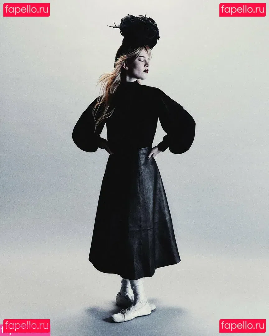 Sophie Thatcher Onlyfans Photo Gallery 