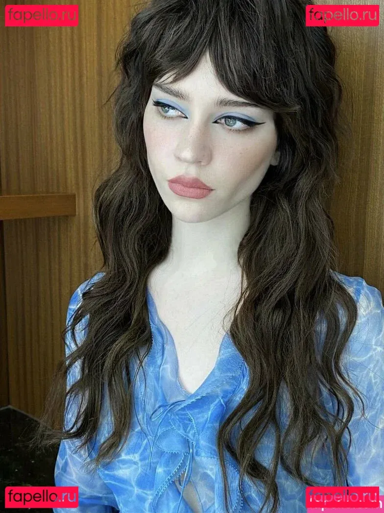 Sophie Thatcher Onlyfans Photo Gallery 