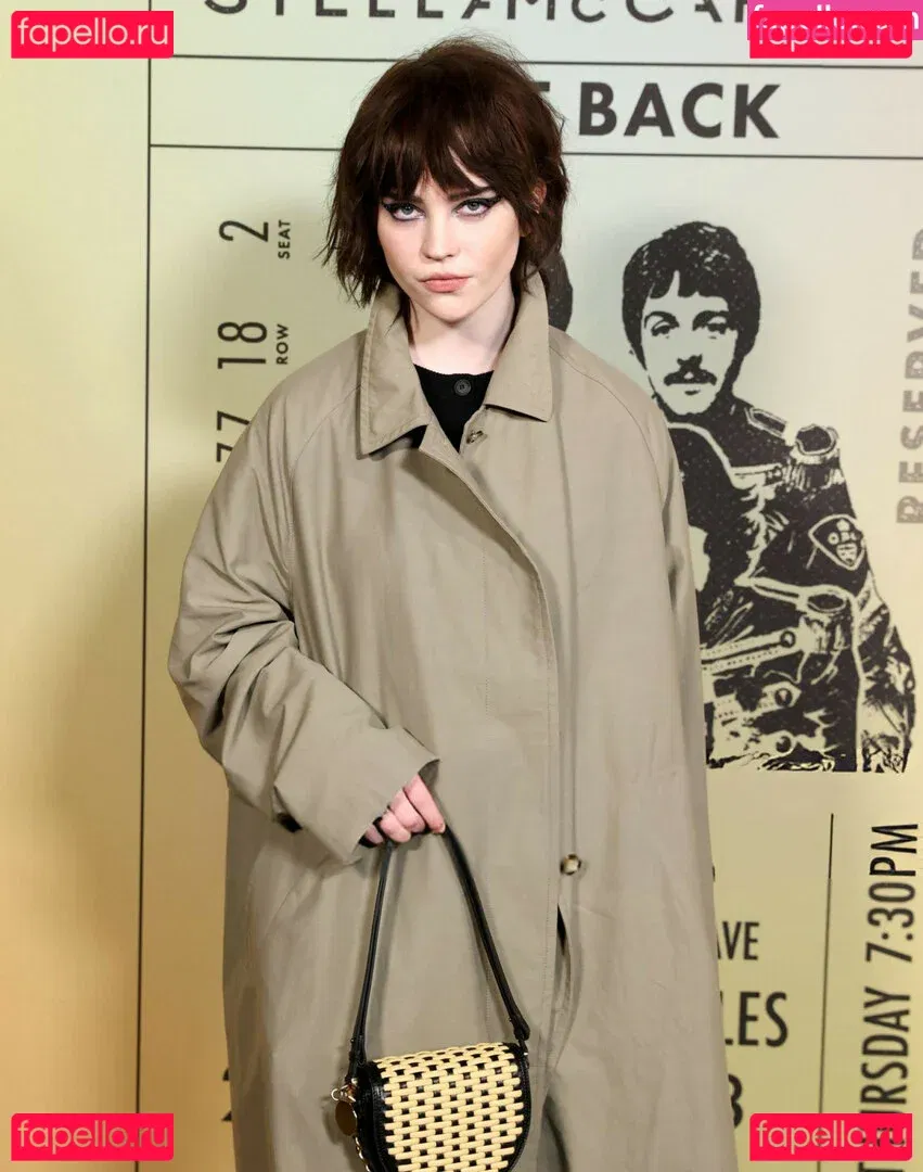 Sophie Thatcher Onlyfans Photo Gallery 