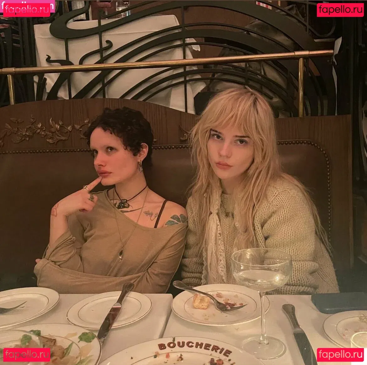 Sophie Thatcher Onlyfans Photo Gallery 