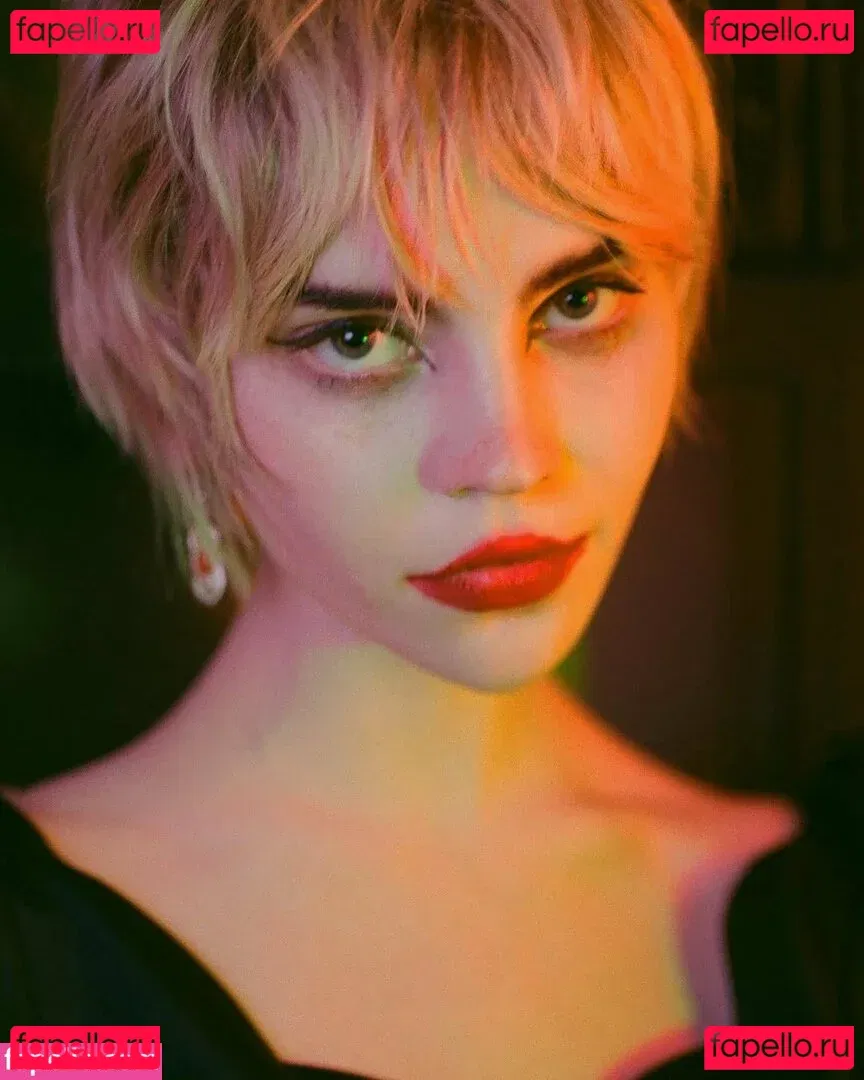 Sophie Thatcher Onlyfans Photo Gallery 