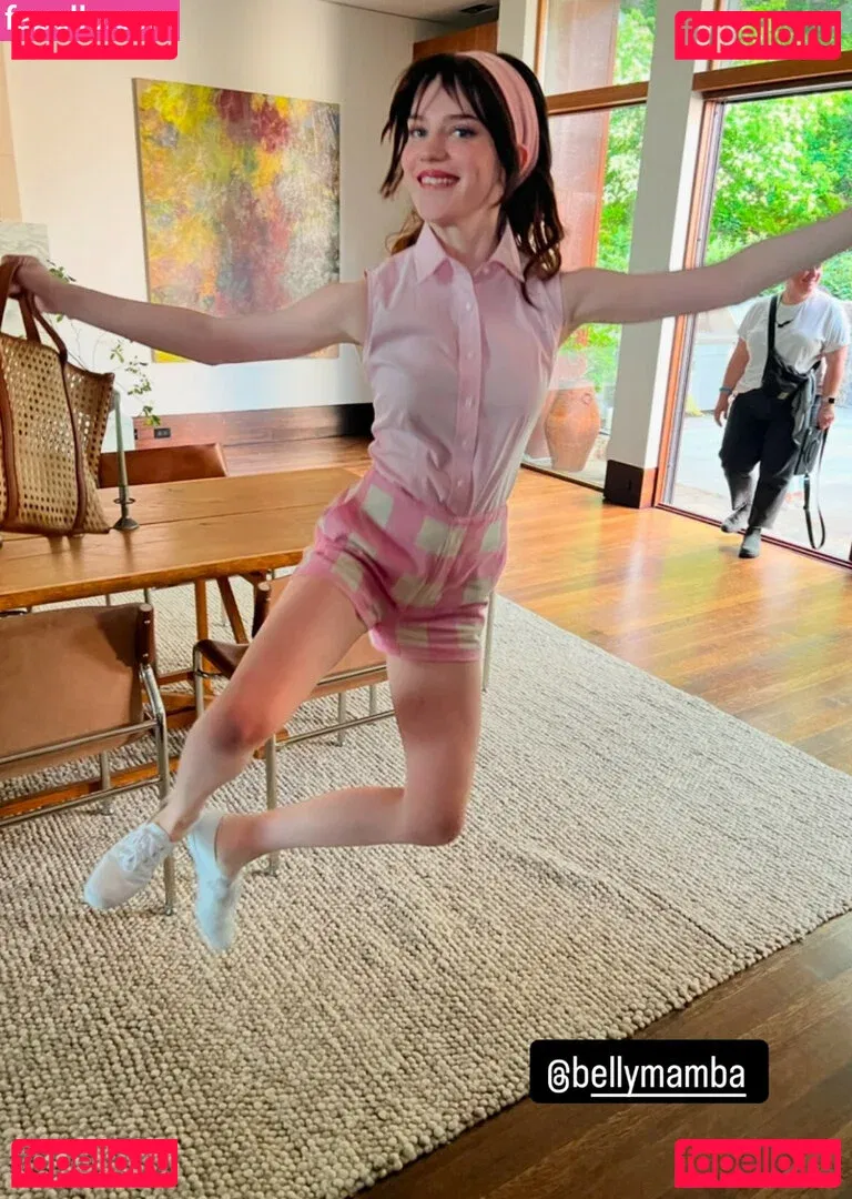 Sophie Thatcher Onlyfans Photo Gallery 