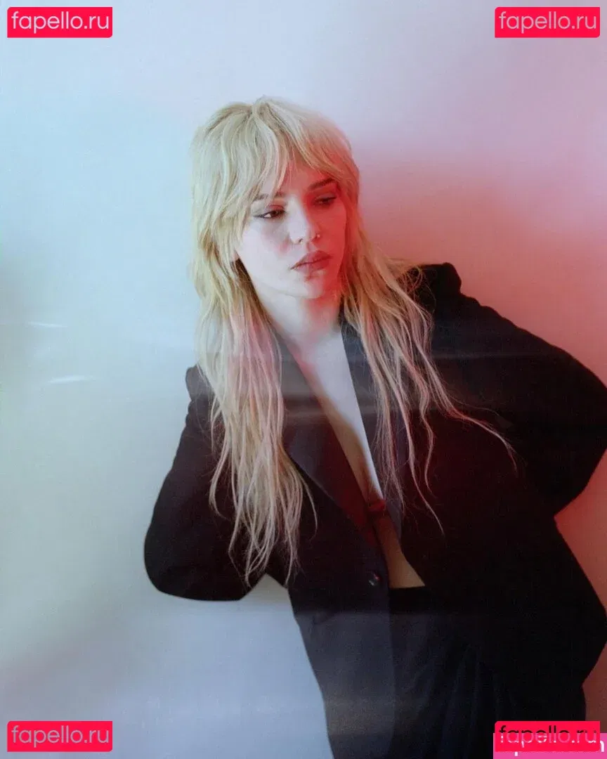 Sophie Thatcher Onlyfans Photo Gallery 