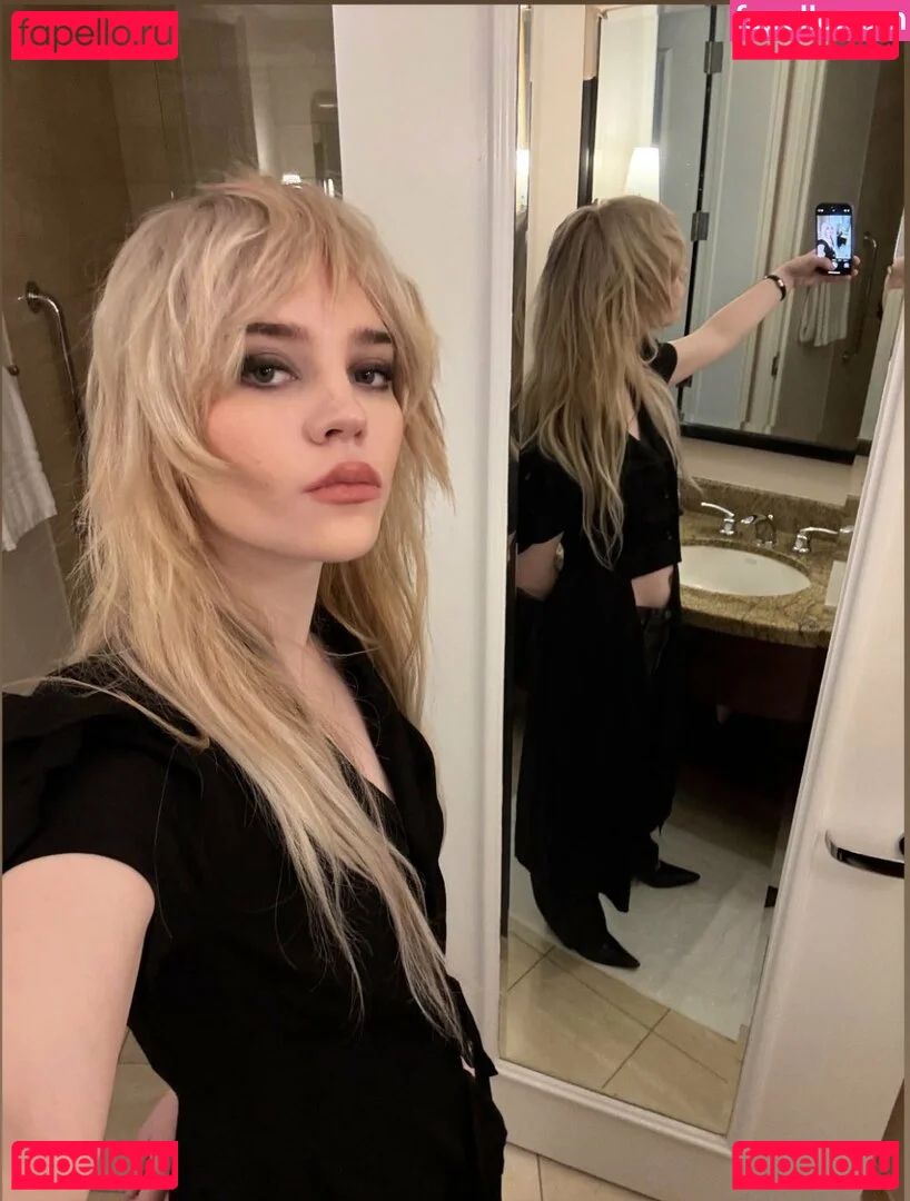 Sophie Thatcher Onlyfans Photo Gallery 